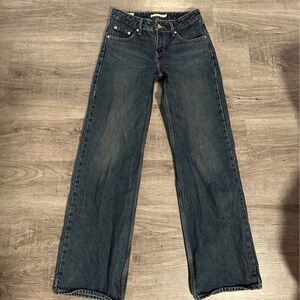 Low loose Levi’s